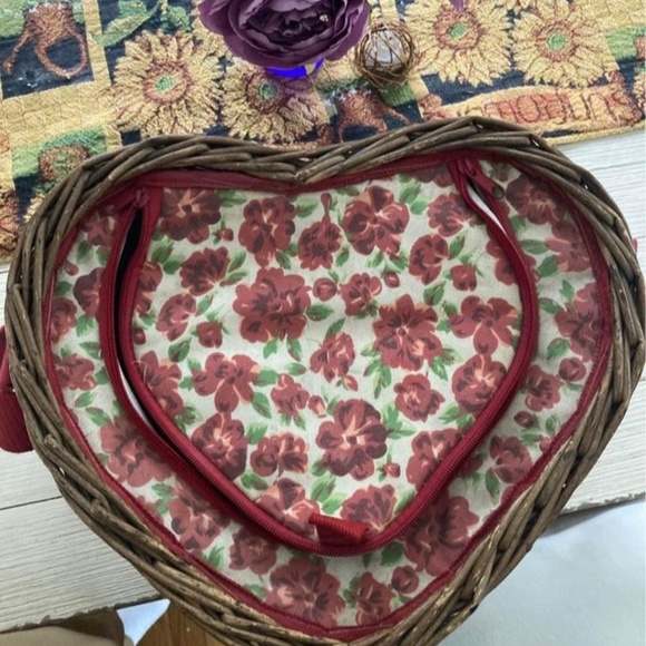 Basket - Picture 3 of 4